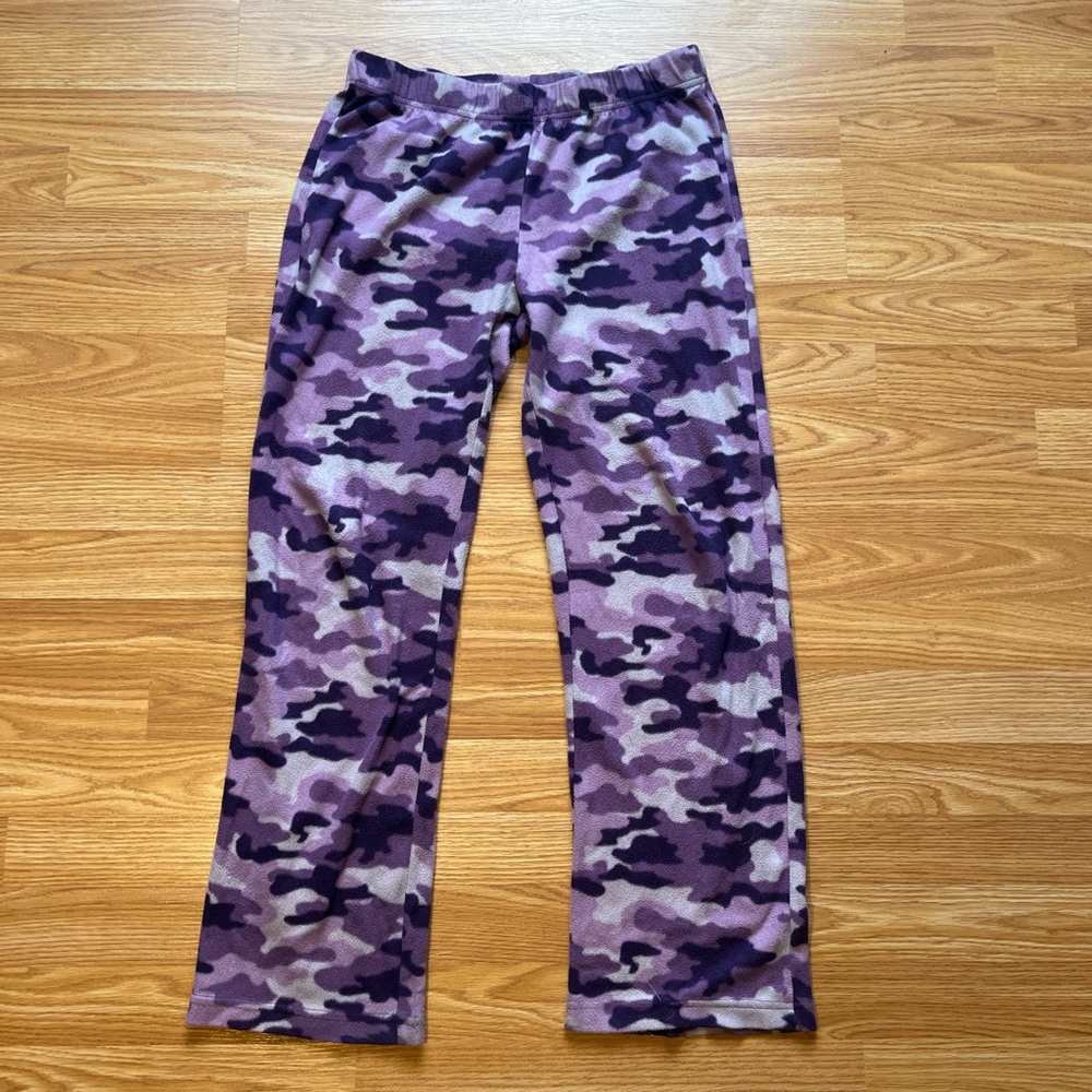 Purple camo fleece sweatpants - super comfy & warm!